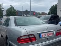 Gebraucht Mercedes E280 Elegance 204 PS (150 kW) 2000 Silber Limousine
