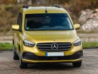 Gebraucht Mercedes T180 Edition 131 PS (96 kW) 2023 Gelb Van / Kleinbus