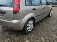 Gebraucht Ford Fiesta 80 PS (58 kW) 2003 Gold Kleinwagen