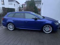 Używany Seat Leon ST 300 KM (220 kW) 2018 Niebieski Kombi
