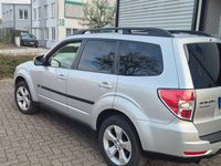 Gebraucht Subaru Forester Comfort 147 PS (108 kW) 2011 Spark silver (m) SUV
