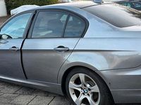 Gebraucht BMW 320 177 PS (130 kW) 2010 Limousine