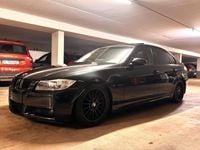 Gebraucht BMW 325 218 PS (160 kW) 2008 Schwarz Limousine