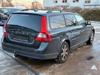 Gebraucht Volvo V70 Basis 136 PS (100 kW) 2010 Grau Kombi