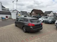 Gebraucht Peugeot 308 SW Allure 131 PS (96 kW) 2021 Gris platinium Kombi
