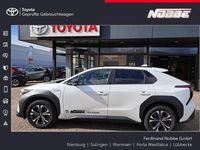 Gebraucht Toyota bZ4X Basis 150 kW (204 PS) 2023 Platinumweiß perleffekt SUV