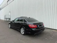 Używany Mercedes E500 AMG 388 KM (285 kW) 2011 Czarny Sedan/Limuzyna