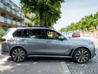 Gebraucht BMW X7 M Sport 352 PS (258 kW) 2025 Grau SUV