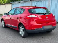 Gebraucht Renault Mégane Authentique 101 PS (74 kW) 2011 Rot Limousine