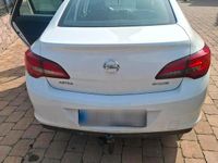 Gebraucht Opel Astra 131 PS (96 kW) 2012 Weiß Limousine