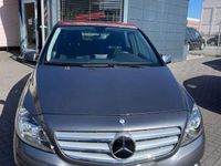 Gebraucht Mercedes B180 122 PS (89 kW) 2012 Grau Van / Kleinbus