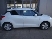 Gebraucht Suzuki Swift Comfort 90 PS (66 kW) 2019 Pure white pearl Kleinwagen