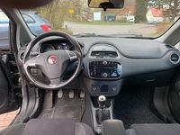 Gebraucht Fiat Punto 77 PS (56 kW) 2014 Schwarz Kleinwagen
