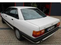 Gebraucht Audi 100 113 PS (83 kW) 1990 Silber Limousine