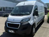 Gebraucht Peugeot Boxer Premium 140 PS (102 kW) 2022 Lackierung weiss icy/deckende Van
