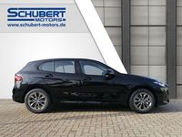 Neu BMW 116 122 PS (89 kW) 2026 Cape york grün Kleinwagen
