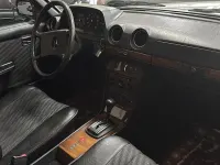 Gebraucht Mercedes 230 136 PS (100 kW) 1981 Silber Coupé