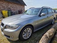 Gebraucht BMW 320 177 PS (130 kW) 2010 Silber Kombi