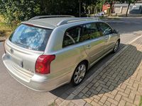 Gebraucht Toyota Avensis 163 PS (119 kW) 2005 Silber Kombi