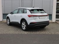Gebraucht Audi Q4 e-tron Basis 125 kW (170 PS) 2022 Gletscherweiß metallic SUV