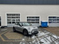 Gebraucht Mini Cooper SE 135 kW (184 PS) 2023 Melting silver iii Kleinwagen