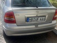 Usata Opel Astra Elegance 101 CV (74 kW) 2001 Argento Berlina