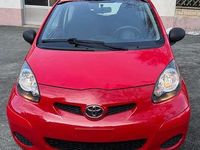Gebraucht Toyota Aygo 68 PS (50 kW) 2009 Rot Kleinwagen