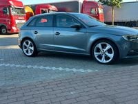 Gebraucht Audi A3 Design 150 PS (110 kW) 2015 Grau Kleinwagen