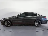 Używany BMW 520 Performance 197 KM (144 kW) 2024 Szary Sedan/Limuzyna