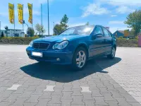 Gebraucht Mercedes C200 163 PS (119 kW) 2004 Blau Limousine