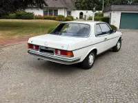 Gebraucht Mercedes 230 136 PS (100 kW) 1981 Weiß Coupé