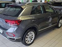 Gebraucht VW T-Roc Style 150 PS (110 kW) 2024 Indiumgrau metallic SUV