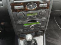 Gebraucht Ford Mondeo Ghia 110 PS (80 kW) 2002 Silber Kombi