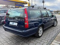 Gebraucht Volvo V70 140 PS (102 kW) 1999 Blau Kombi