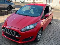 Gebraucht Ford Fiesta 80 PS (58 kW) 2014 Rot Kleinwagen