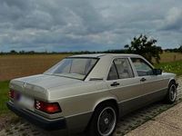 Gebraucht Mercedes 190 109 PS (80 kW) 1992 Gold Limousine