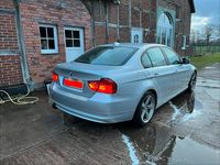 Gebraucht BMW 325 218 PS (160 kW) 2009 Silber Limousine