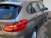 Gebraucht BMW 216 116 PS (85 kW) 2015 Grau Van / Kleinbus