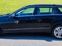 Second-hand Mercedes E220 Avantgarde 170 CP (125 kW) 2012 Negru Berlinǎ