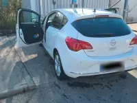 Gebraucht Opel Astra 140 PS (102 kW) 2015 Weiß Limousine
