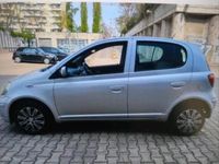 Gebraucht Toyota Yaris 65 PS (47 kW) 2005 Silber Kleinwagen