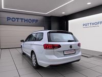 Gebraucht VW Passat Basis 150 PS (110 kW) 2021 Weiß Kombi