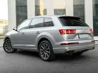 Usado Audi Q7 Sport 333 HP (244 kW) 2017 Prateado SUV