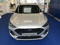 Gebraucht Ford Focus ST-Line 125 PS (91 kW) 2023 Moondustsilver metallic (silber) Kombi