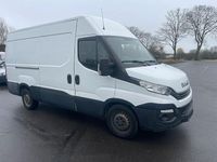 Second-hand Iveco Daily 116 CP (85 kW) 2017 Alb Monovolum