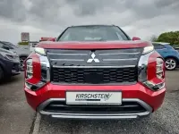 Gebraucht Mitsubishi Outlander P-HEV Top 126 PS (92 kW) 2024 Rot