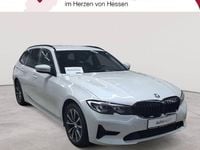 Gebraucht BMW 318 Advantage 150 PS (110 kW) 2022 Mineralweiß metallic Kombi