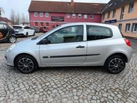 Gebraucht Renault Clio III Expression 75 PS (55 kW) 2006 Silber Limousine