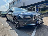 Gebraucht Volvo V90 Ultimate 197 PS (144 kW) 2024 Denim blue / metallic Kombi
