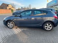 Gebraucht Opel Astra Edition 116 PS (85 kW) 2010 Blau Limousine